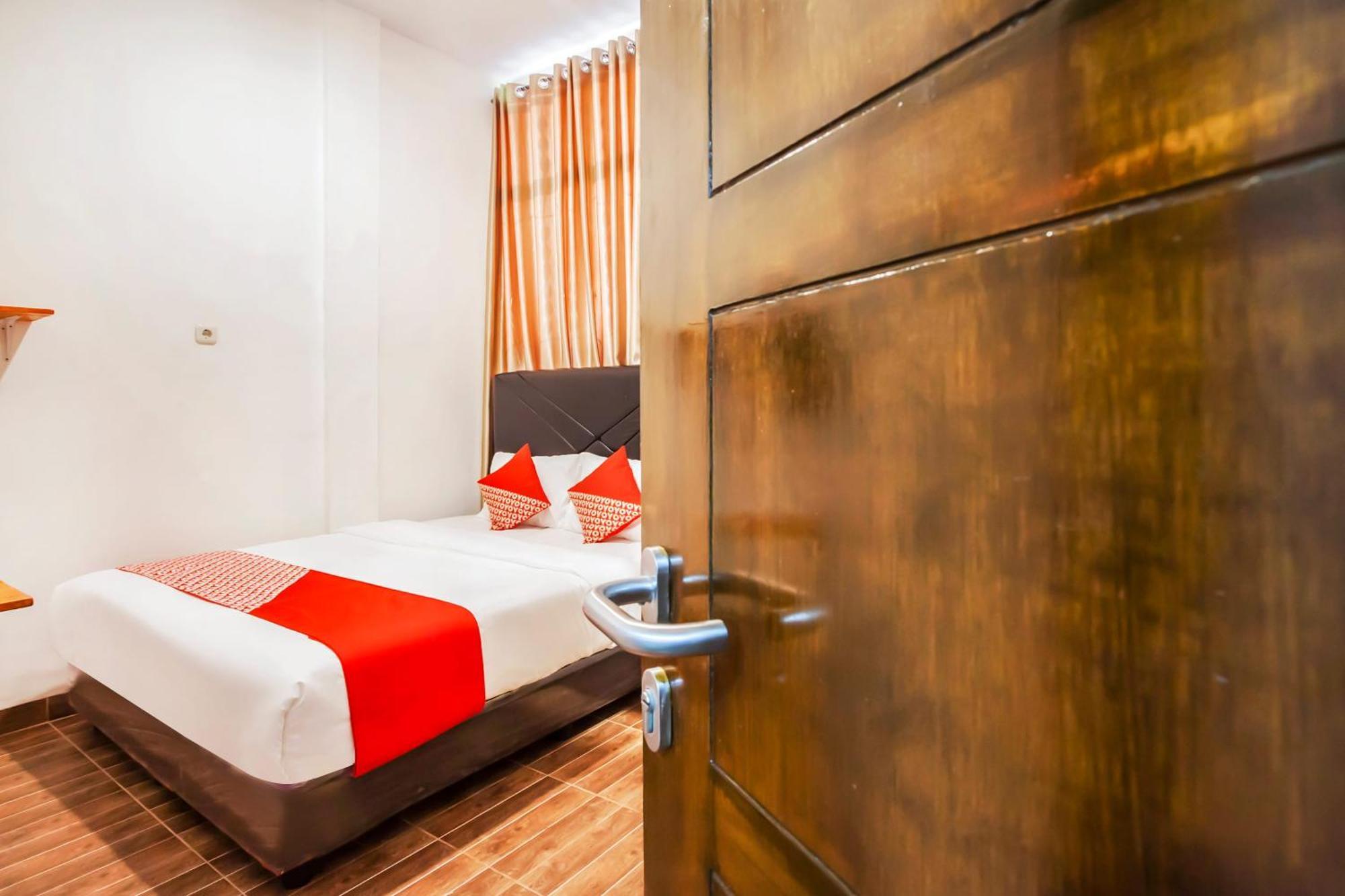 Oyo 2720 Sutomo Inn Medan Exterior foto