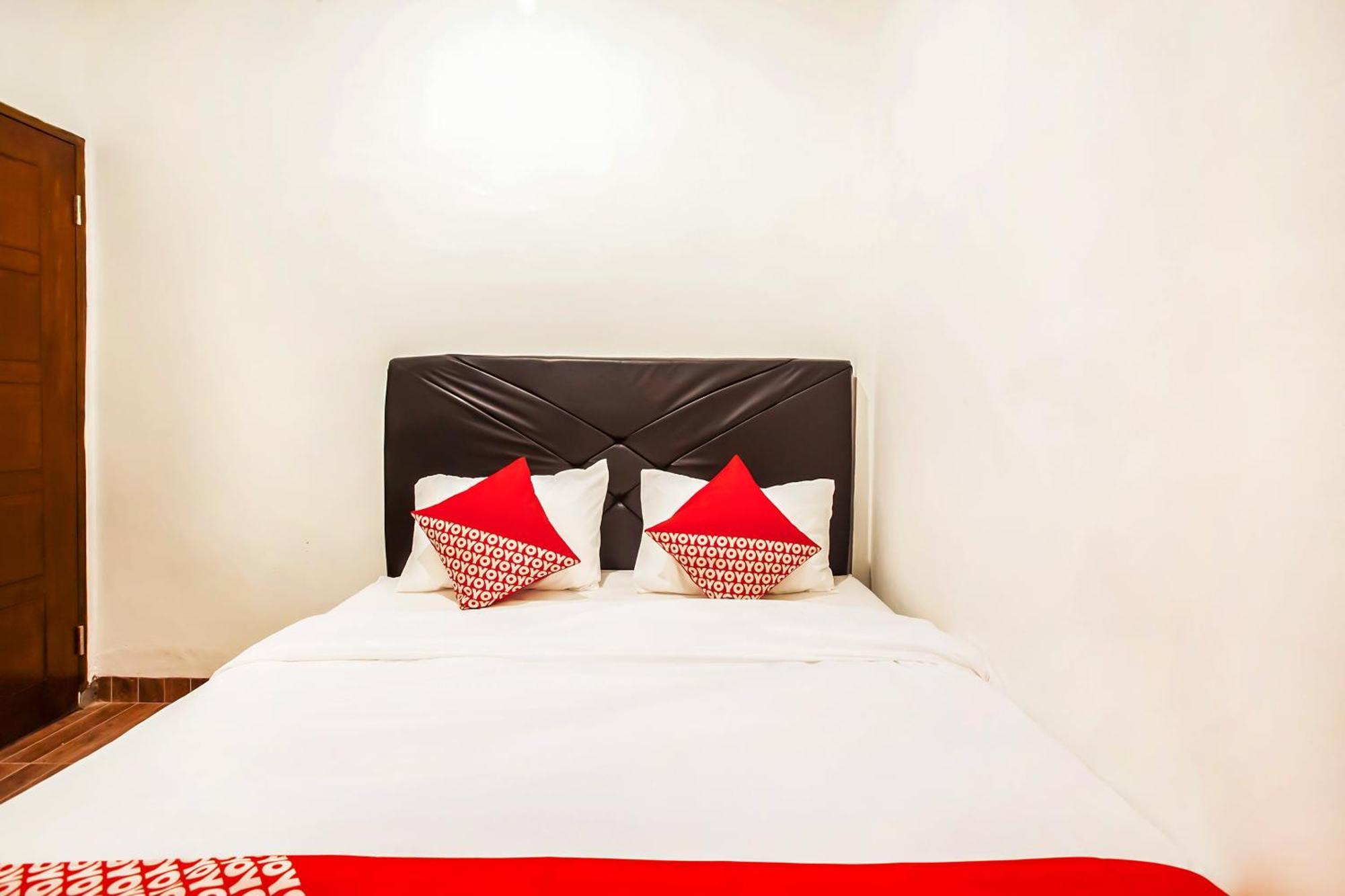 Oyo 2720 Sutomo Inn Medan Exterior foto